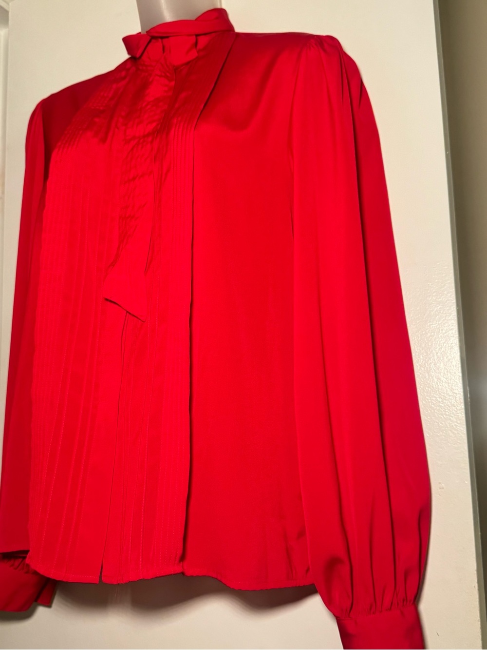 Alexandria Red Tie Neck Pleated Blouse size 10 - Picture 11 of 14
